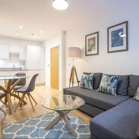 Premium Waterside Apartment Londra Dış mekan fotoğraf