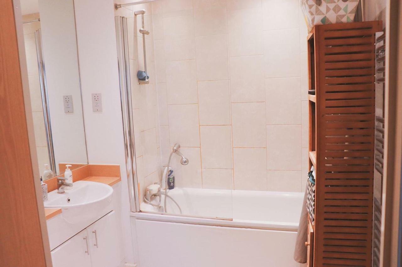 Premium Waterside Apartment Londra Dış mekan fotoğraf