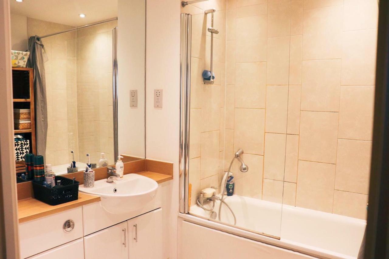 Premium Waterside Apartment Londra Dış mekan fotoğraf